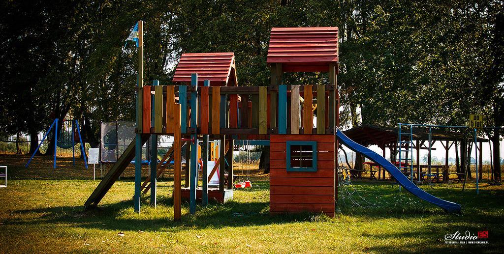 Parque de vacaciones Dworek Dębówko